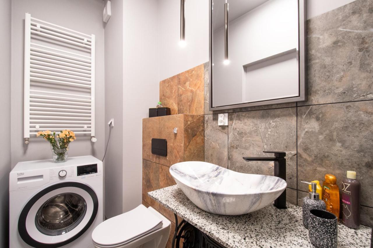 Stylowe Studio Krzemieniecka, Metro Slodowiec, Free Parking By Cosmo Spirit Варшава Екстериор снимка