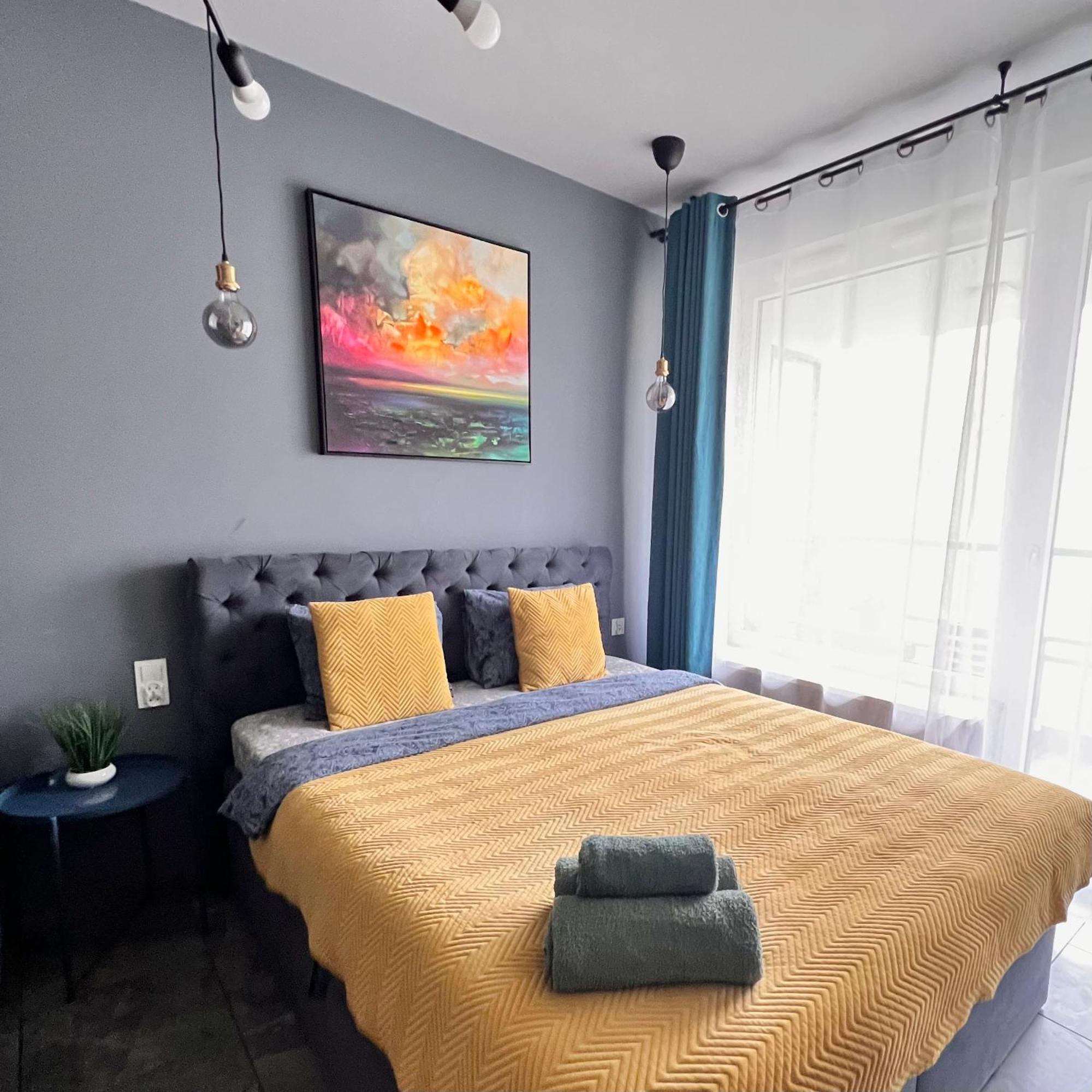 Stylowe Studio Krzemieniecka, Metro Slodowiec, Free Parking By Cosmo Spirit Варшава Екстериор снимка